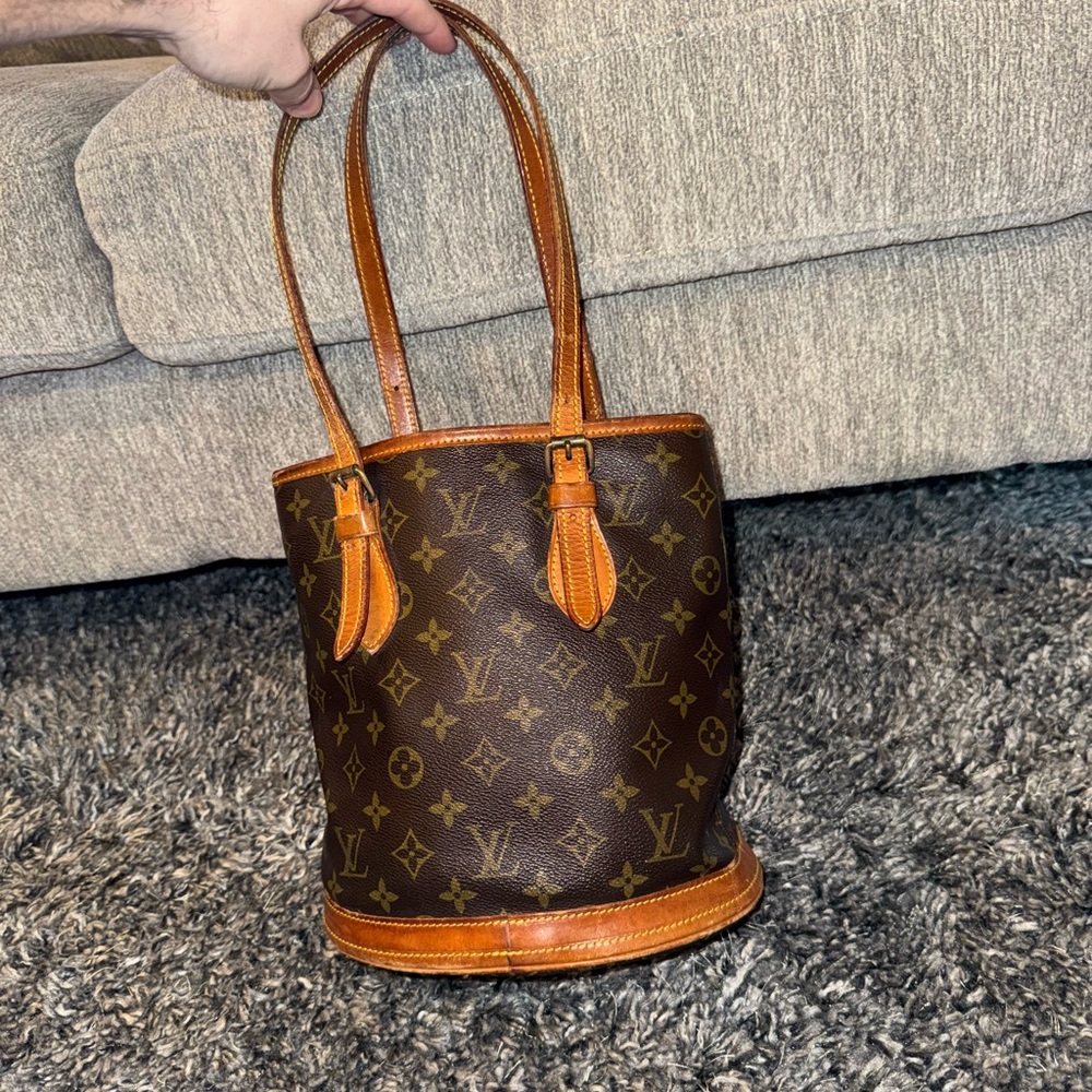 Louis Vuitton PM Bucket Shoulder Bag